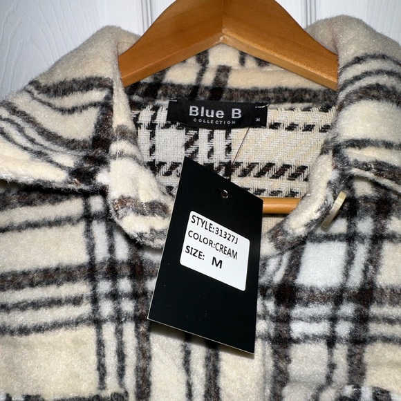 Blue B Collection Fuzzy Jacket. NWT SIZE M - Picture 2 of 3